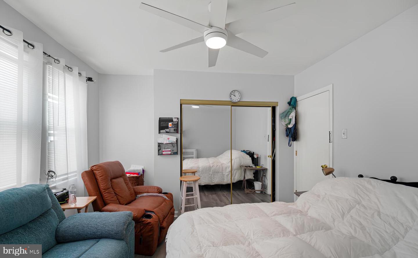 4756 Vista St Property Photo 5