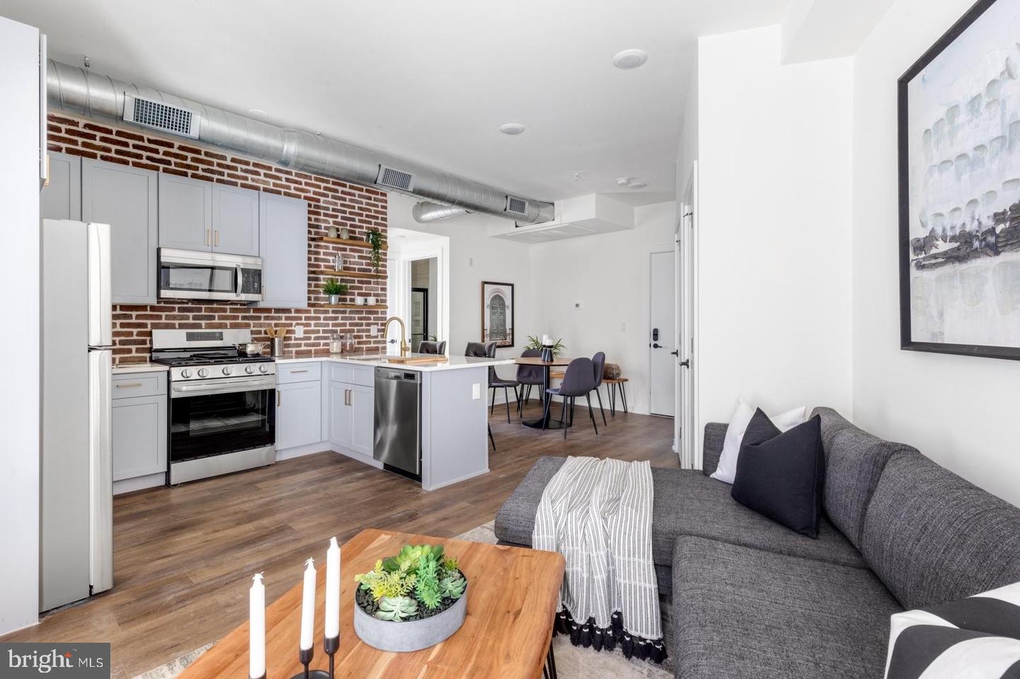 2401 FRANKFORD AVE #3D Property Photo 1