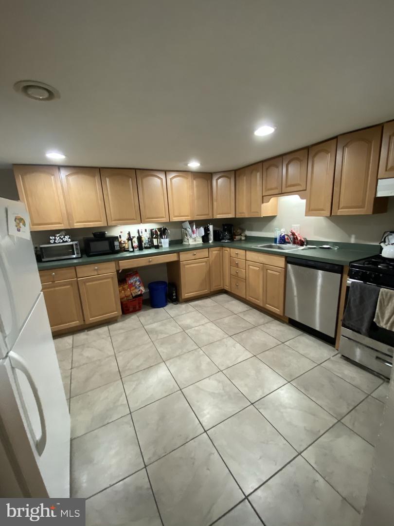 2029 Spruce St Property Photo 2