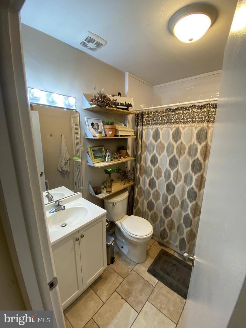 2029 Spruce St Property Photo 10