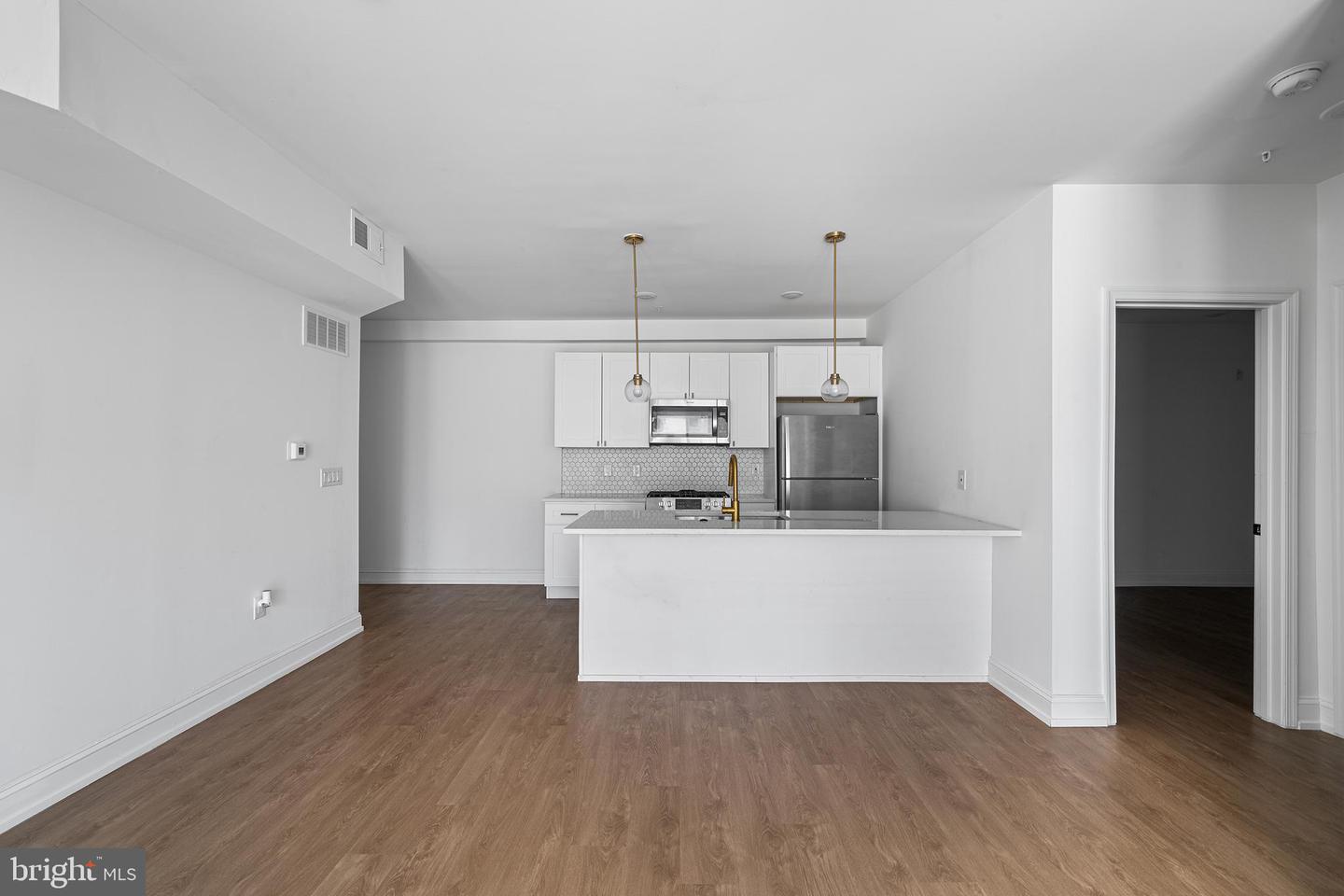 1614 Ridge Ave #206 Property Photo 5