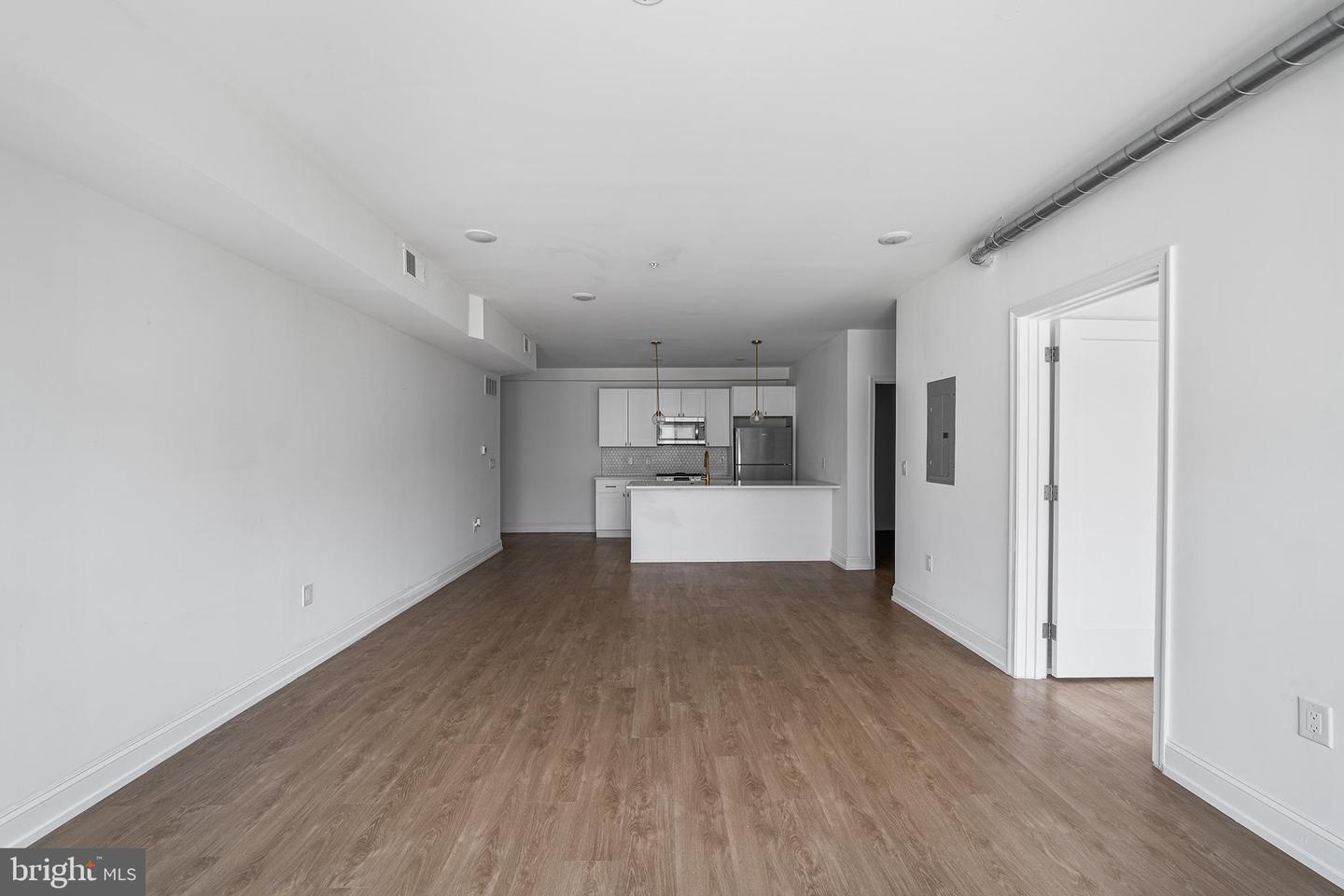 1614 Ridge Ave #206 Property Photo 6