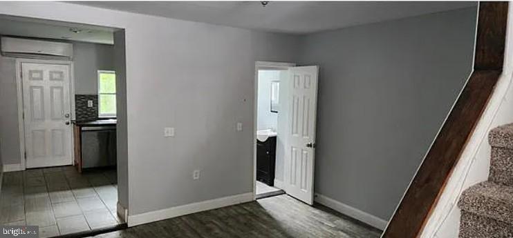 5009 Tacoma St Property Photo 3