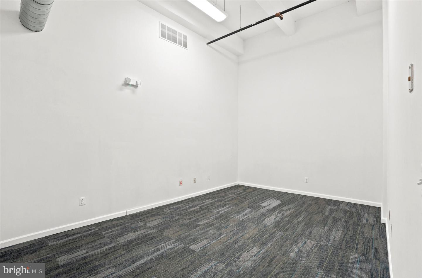 5534 Pulaski Ave Property Photo 18