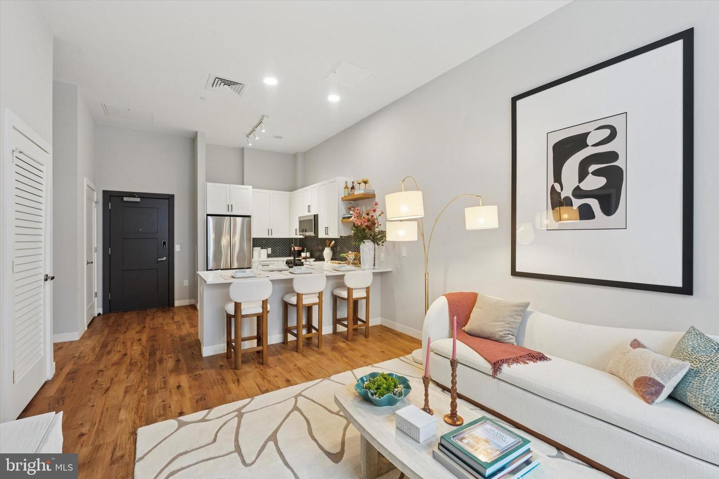 1219-1223 Constitution Ave #2680 Property Photo 3