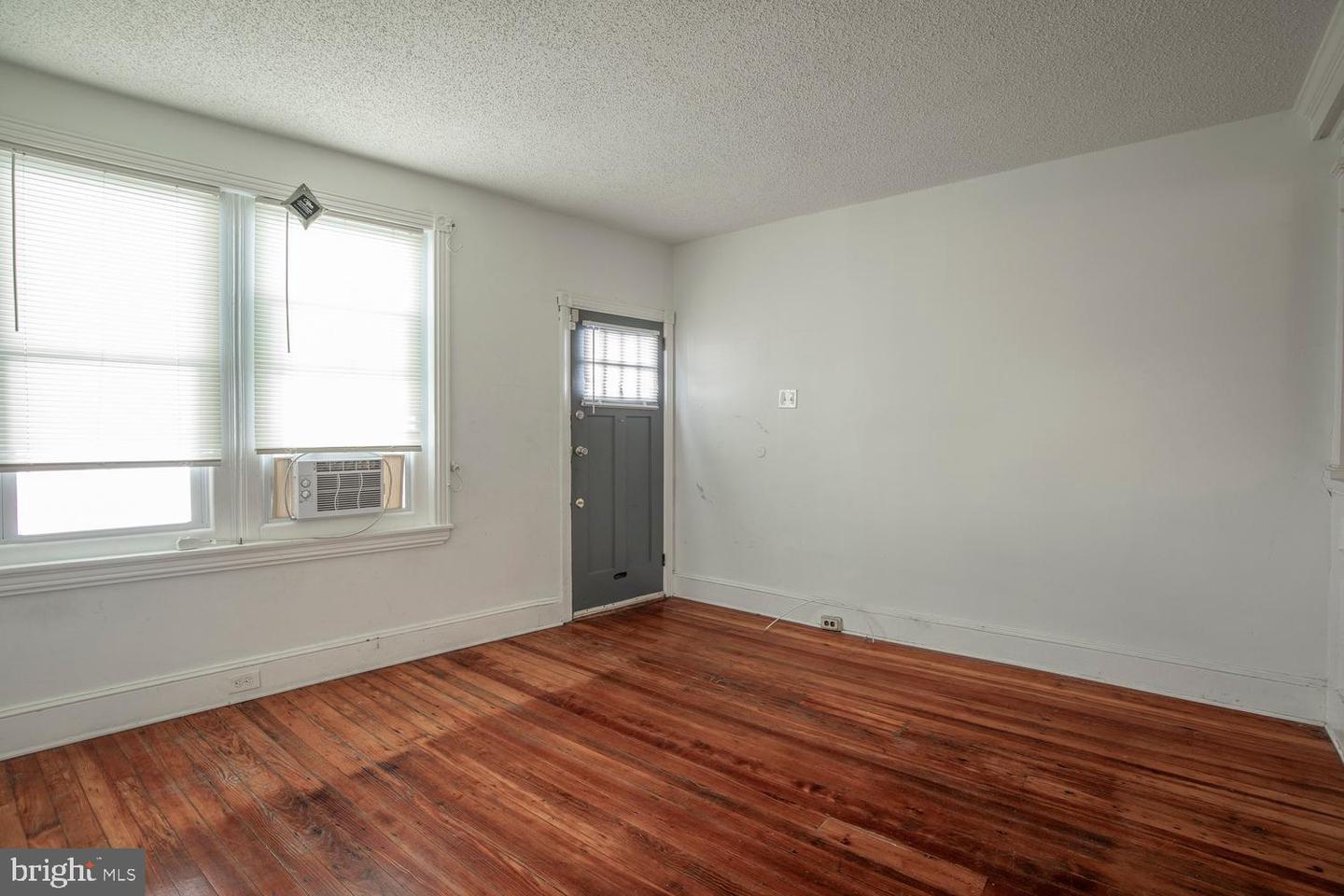 417 Krams Ave Property Photo 5