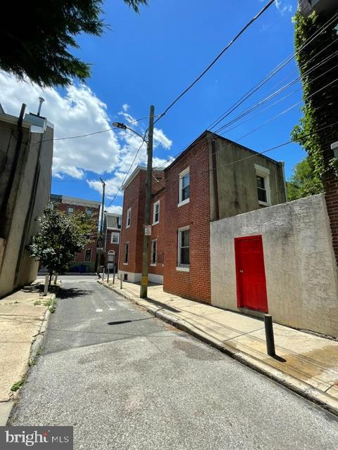 433 W George St Property Photo 3
