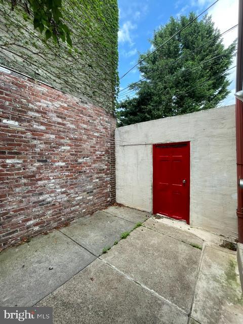 433 W George St Property Photo 4