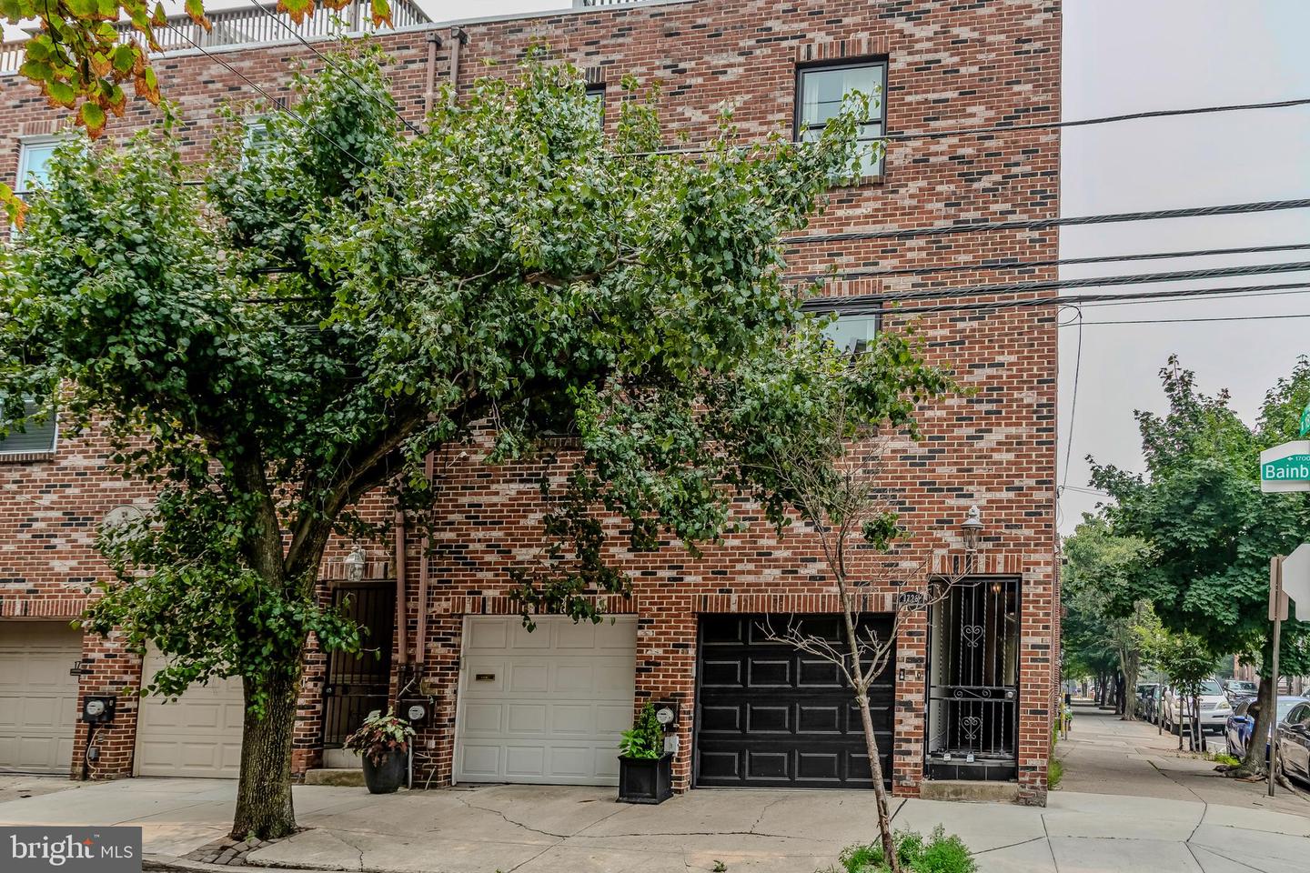1726 Bainbridge St #b Property Photo 2
