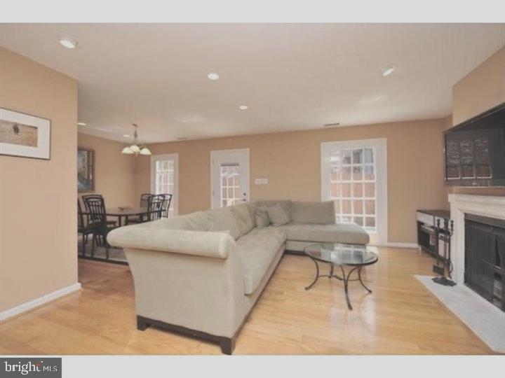 1726 Bainbridge St #b Property Photo 5