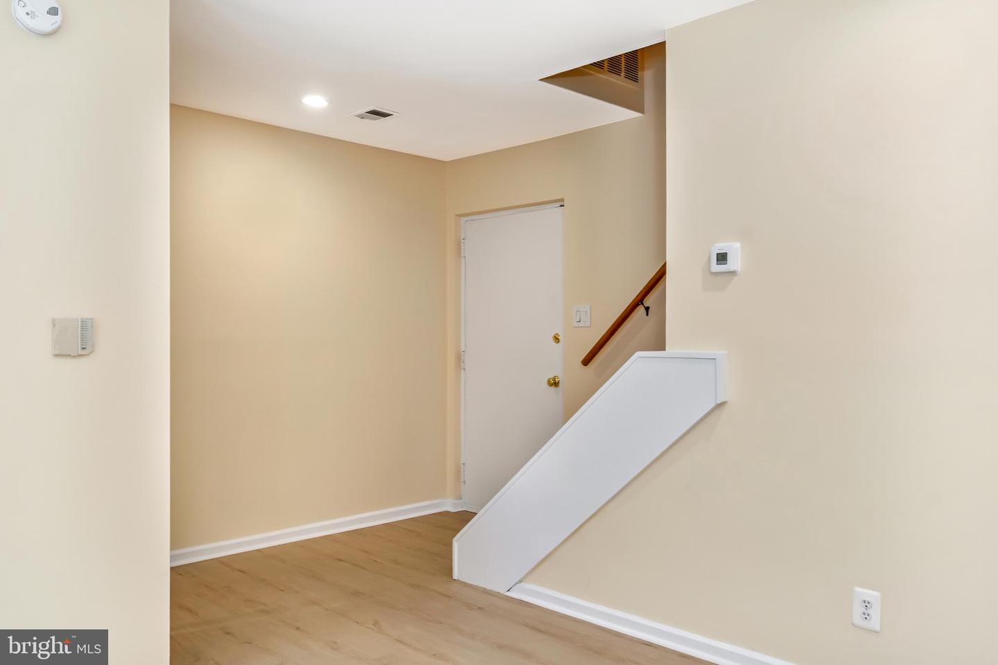 1726 Bainbridge St #b Property Photo 7