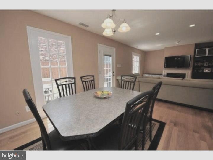 1726 Bainbridge St #b Property Photo 8