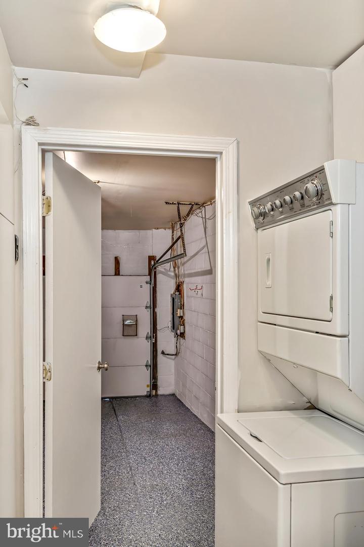 1726 Bainbridge St #b Property Photo 14