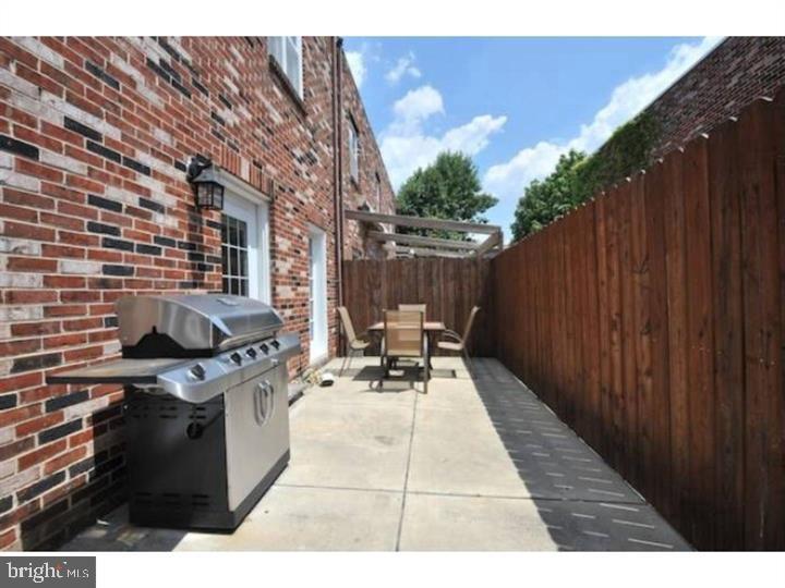 1726 Bainbridge St #b Property Photo 17