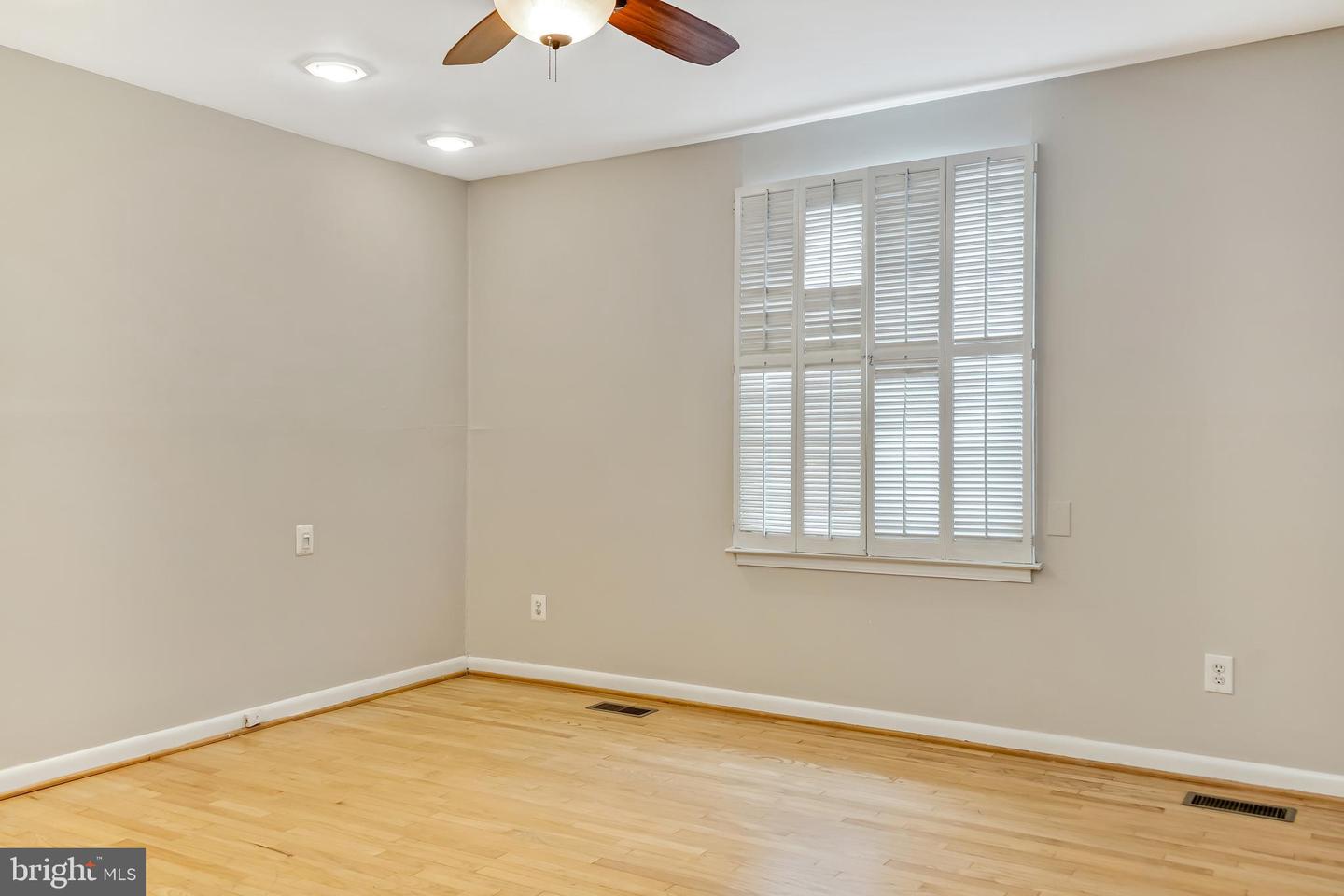 1726 Bainbridge St #b Property Photo 23