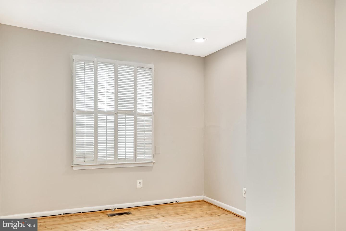 1726 Bainbridge St #b Property Photo 30