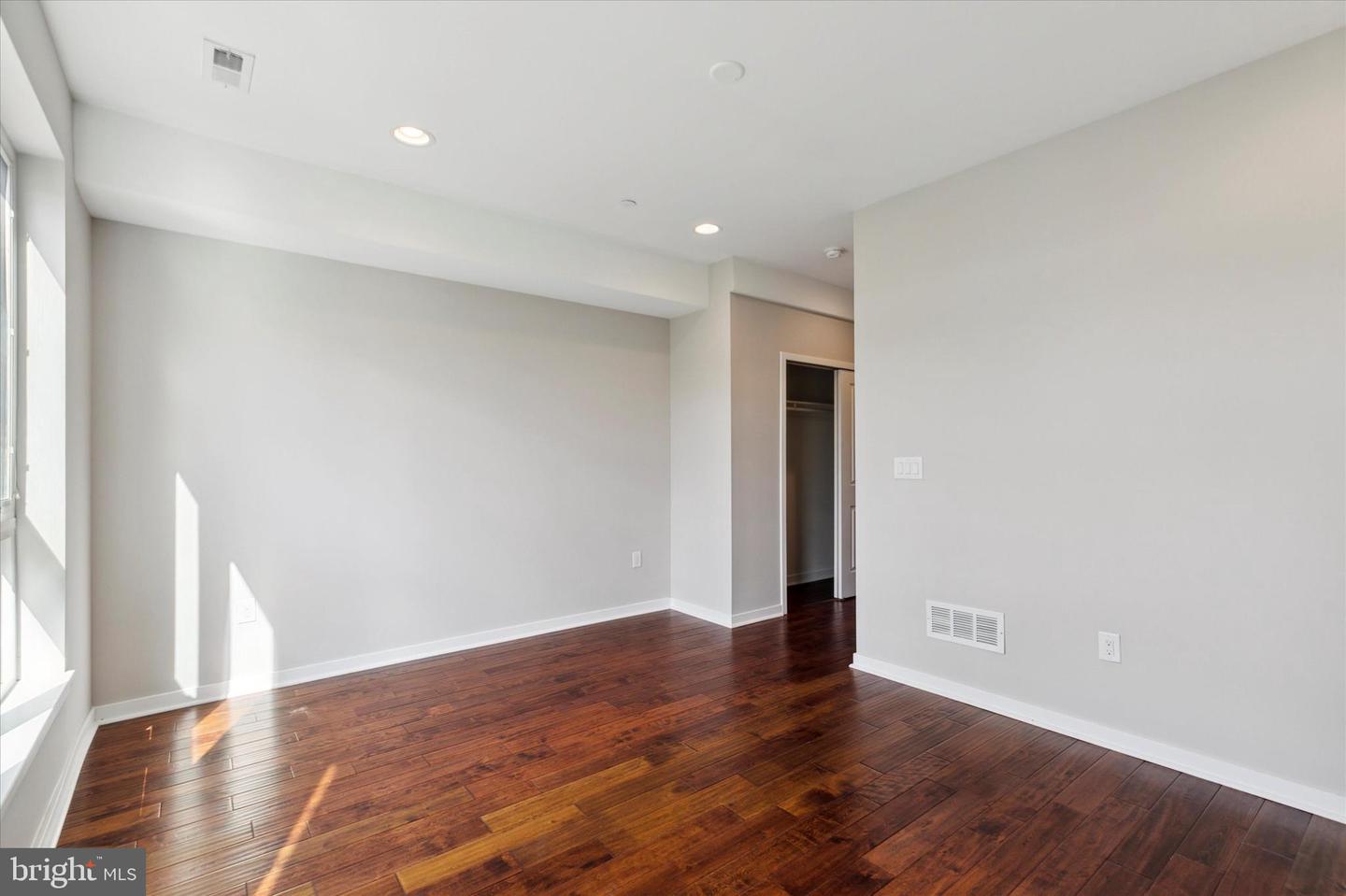3831 Terrace St #i Property Photo 13