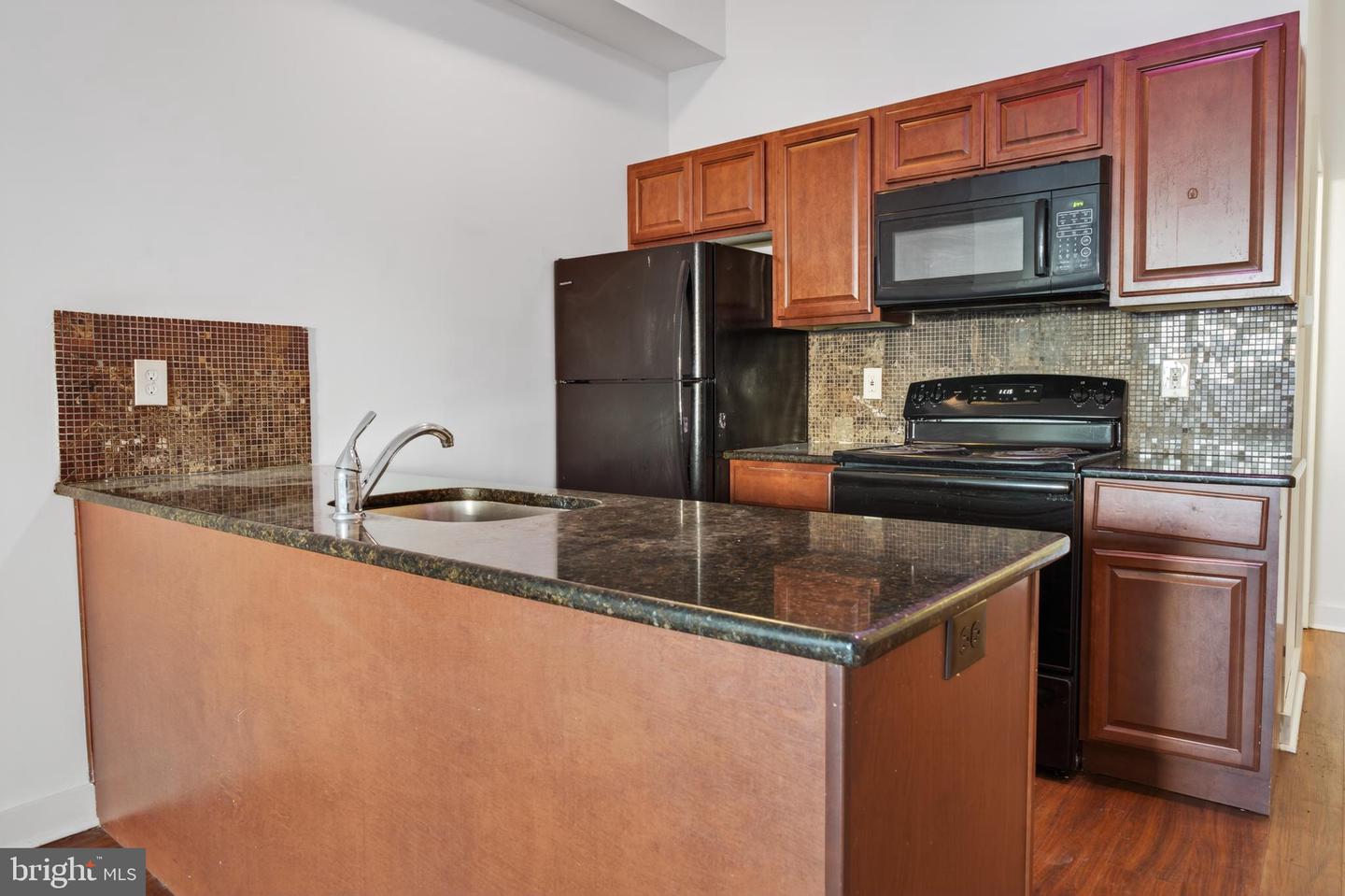 6028 MARKET ST #2 Property Photo 1