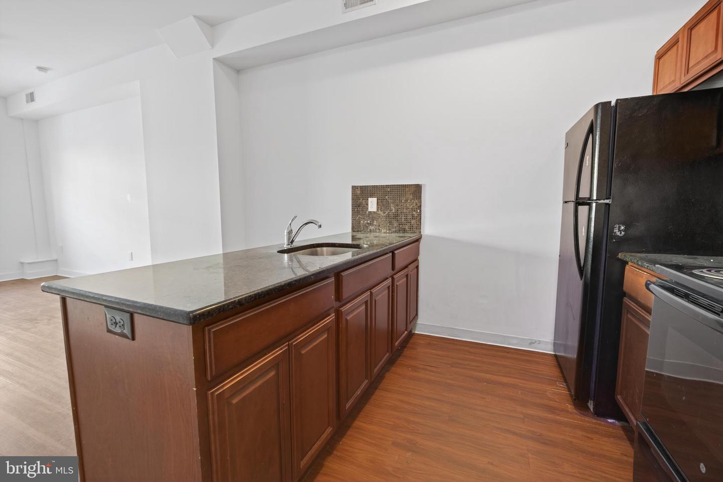 6028 Market St #2 Property Photo 4