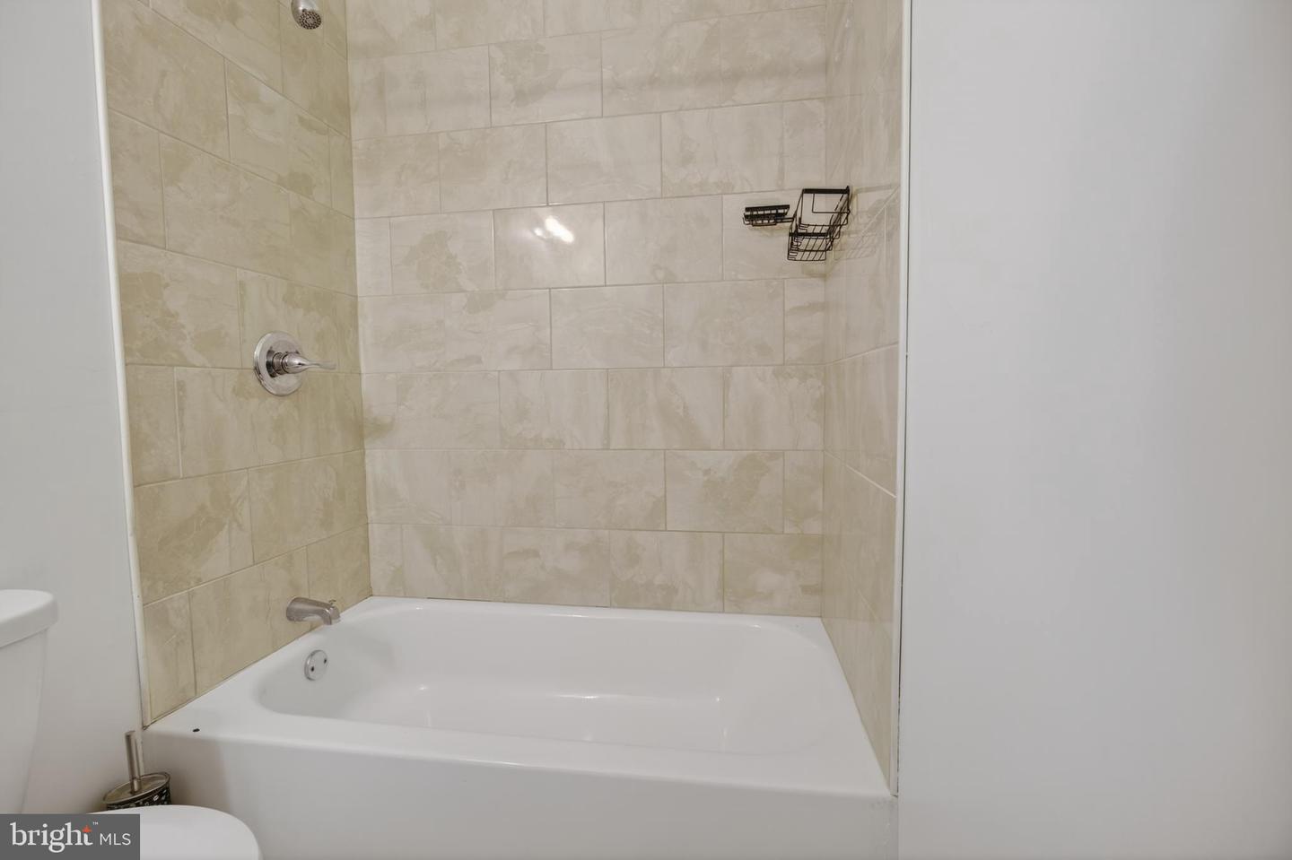 6028 Market St #2 Property Photo 8