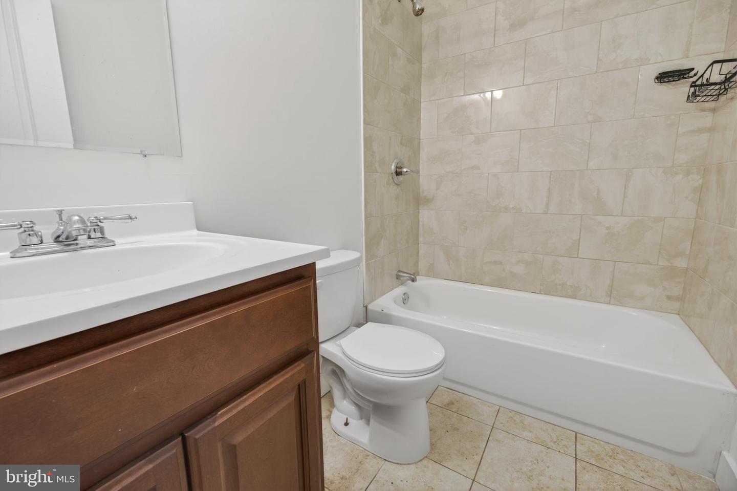 6028 Market St #2 Property Photo 9