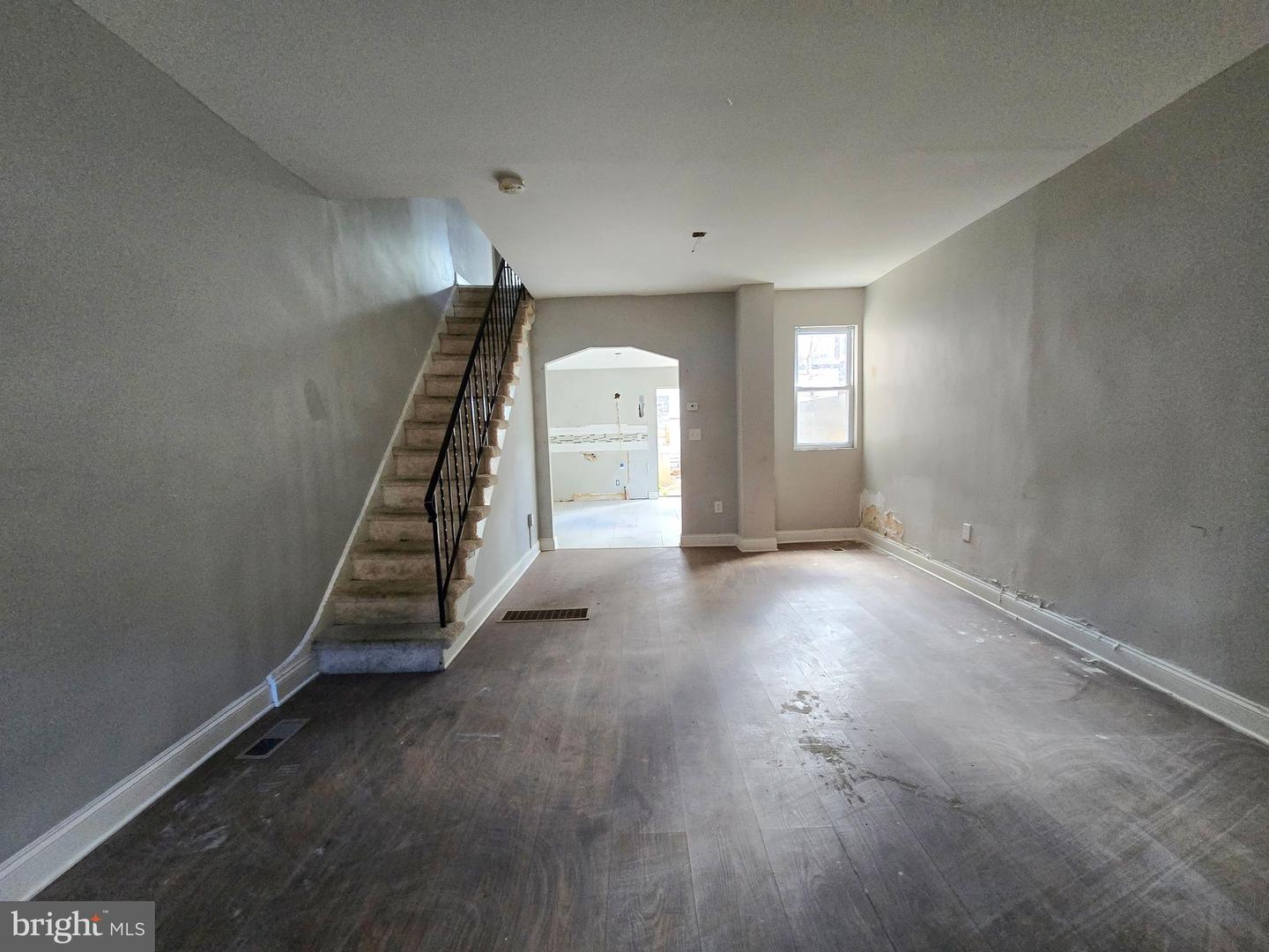 1721 N Lecount St Property Photo 4