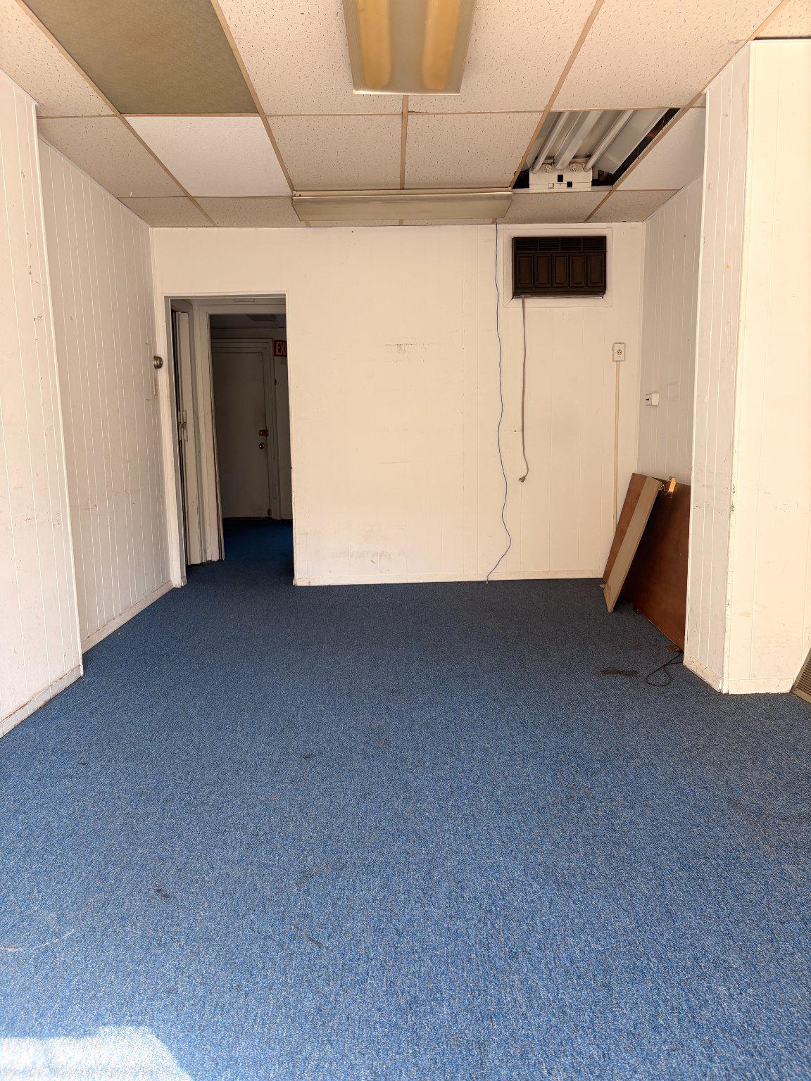 33 W Maplewood Mall Property Photo 4