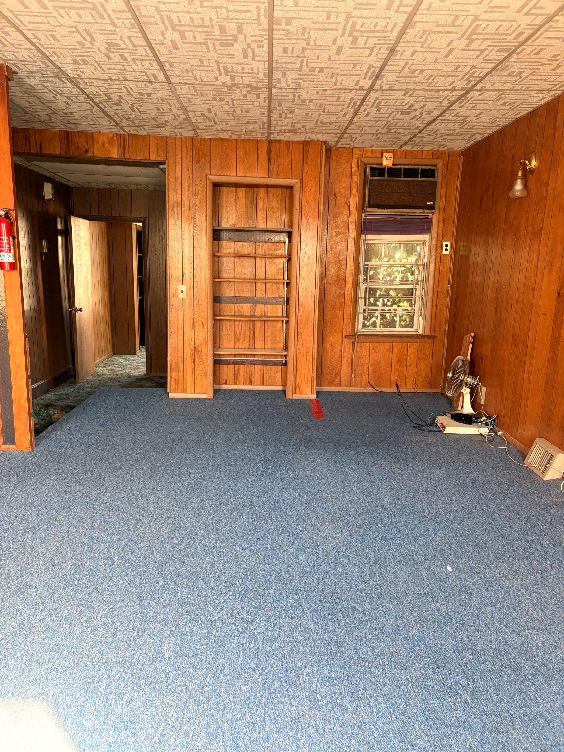 33 W Maplewood Mall Property Photo 5