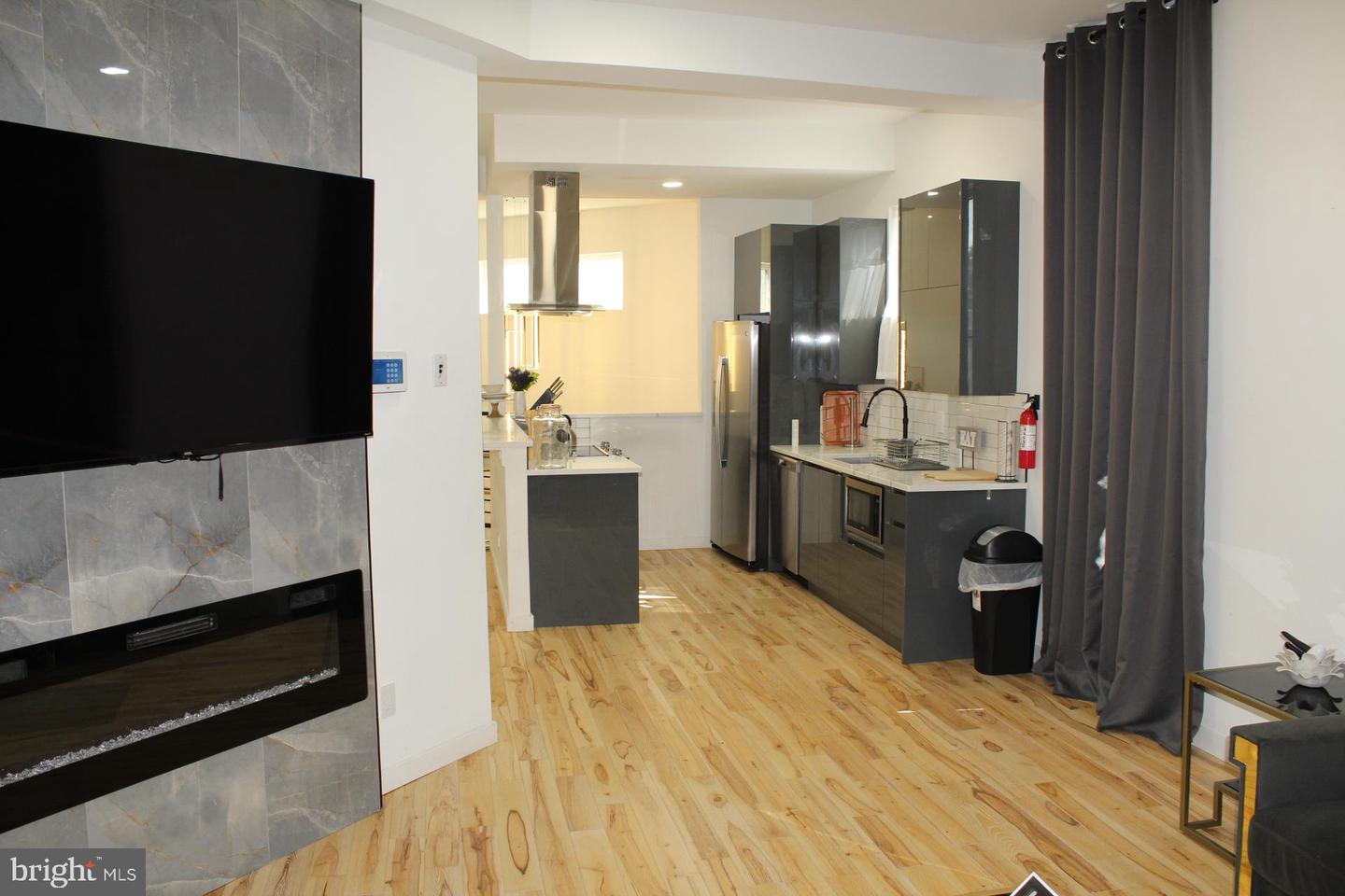 3017 Ridge #a Property Photo 6