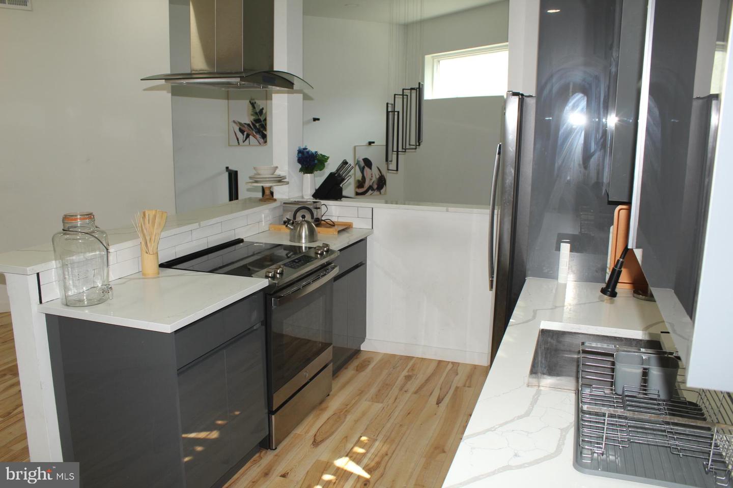 3017 Ridge #a Property Photo 13