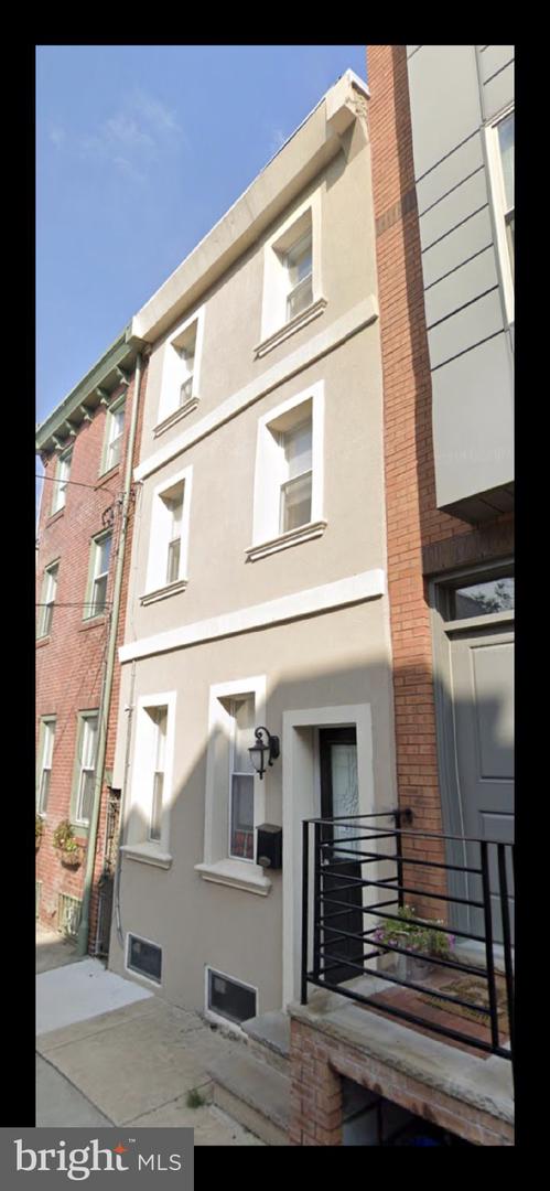 2321 MERCER ST Property Photo 1