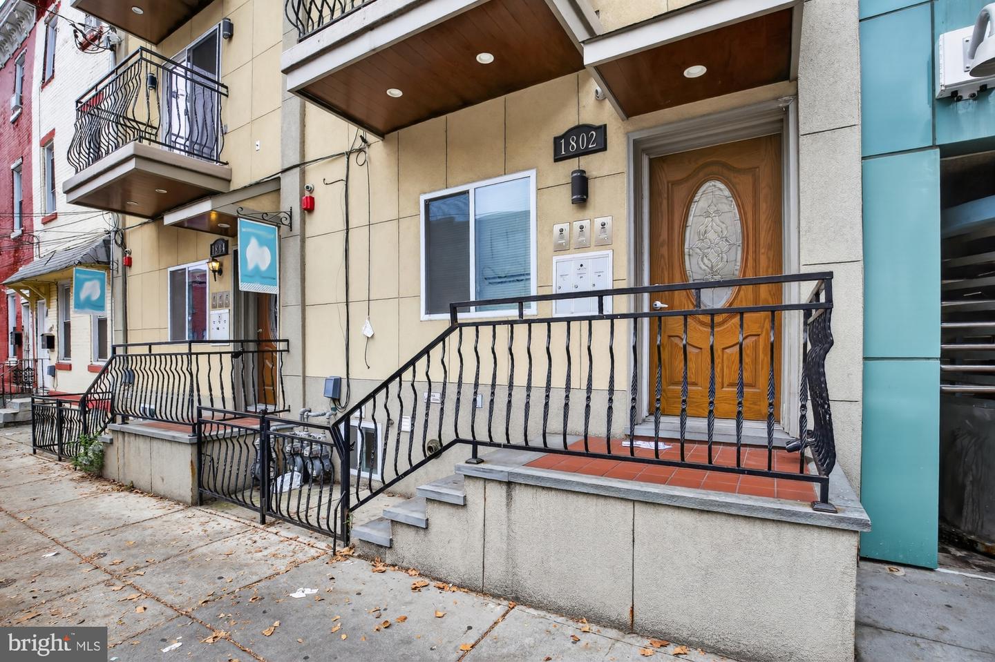 1802 E HUNTINGDON ST Property Photo 1