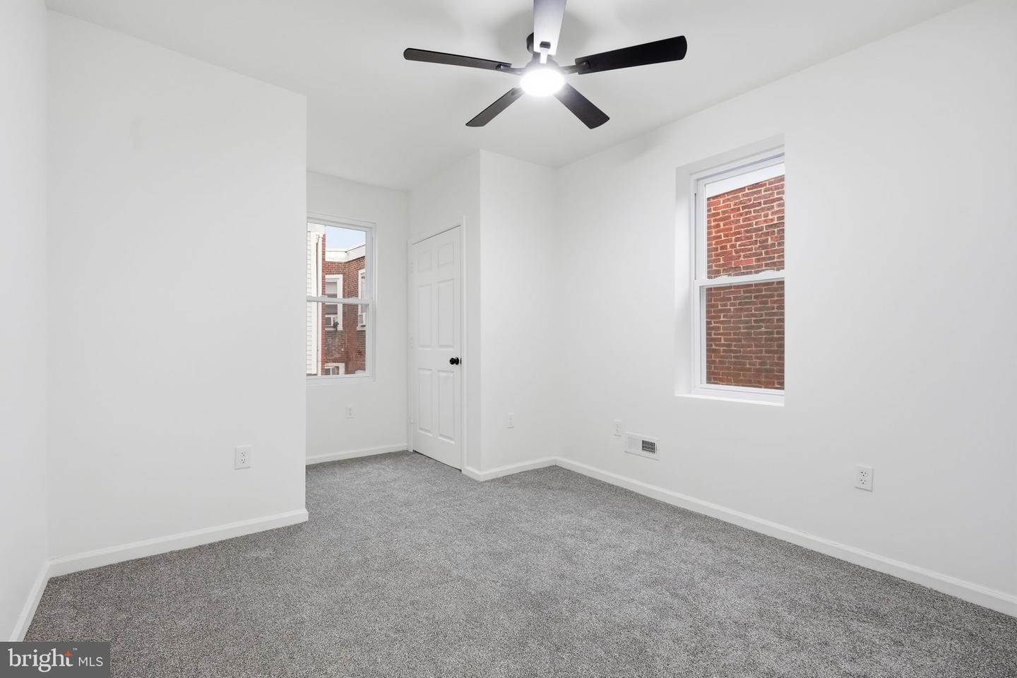 5753 Catharine St Property Photo 24
