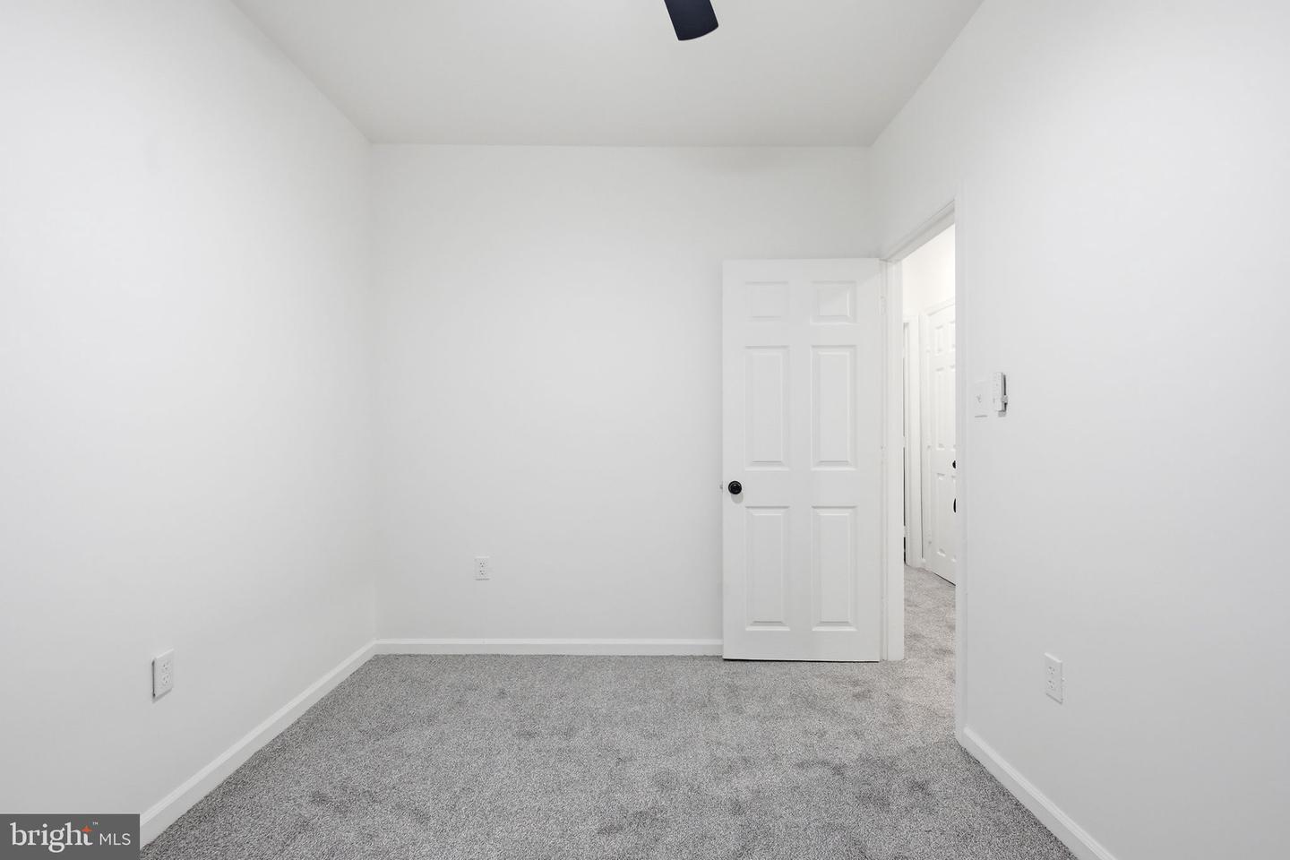 5753 Catharine St Property Photo 28