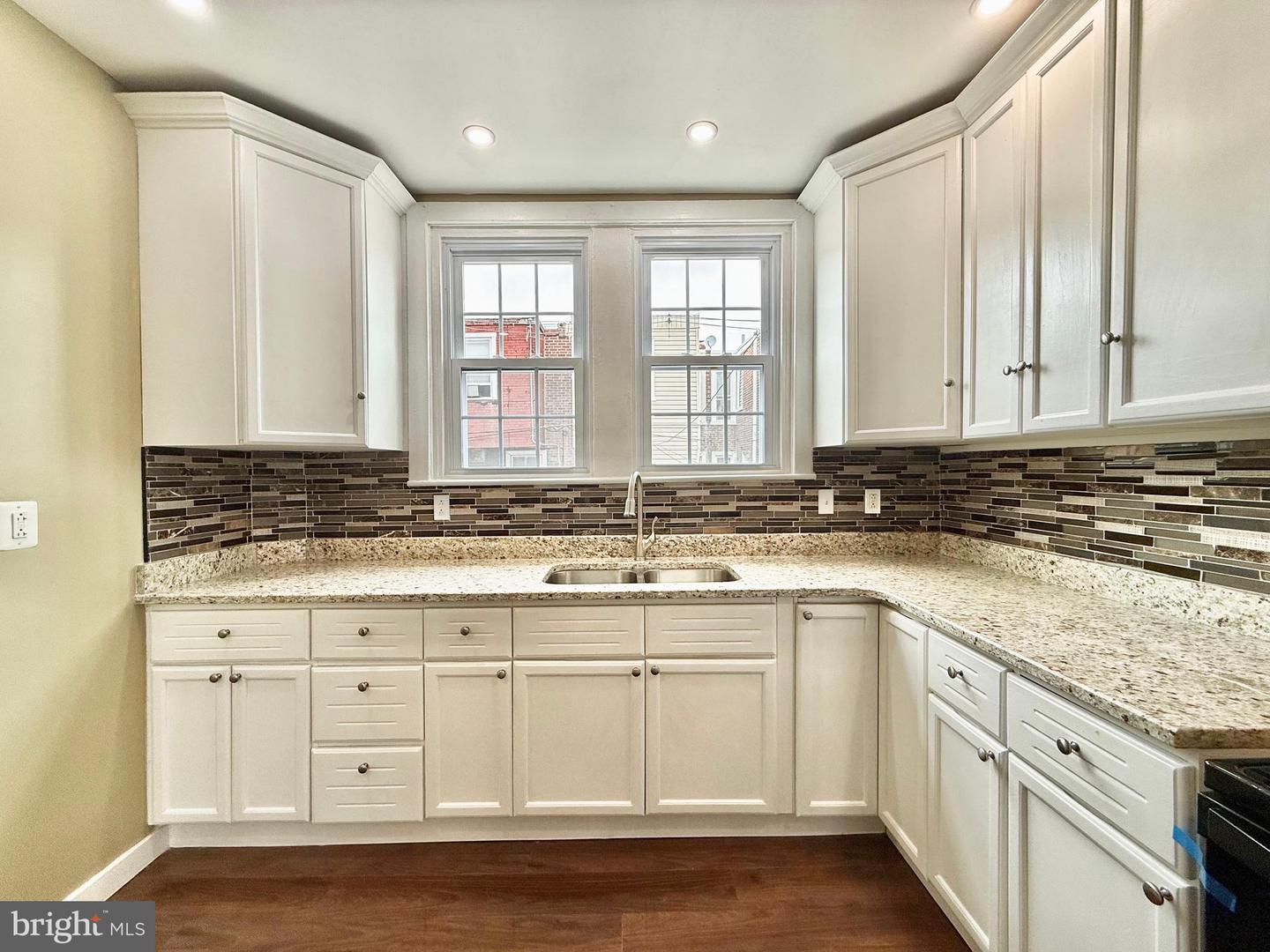 207 W Nedro Ave Property Photo 34