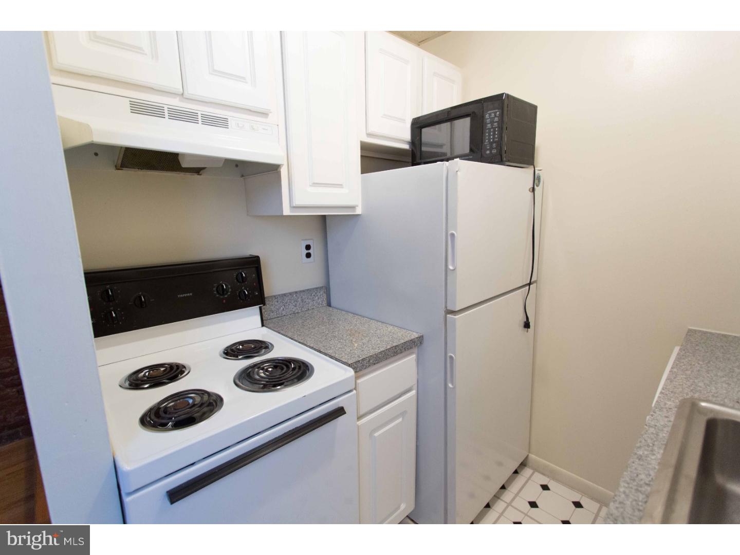 727 Spruce St #2r Property Photo 6