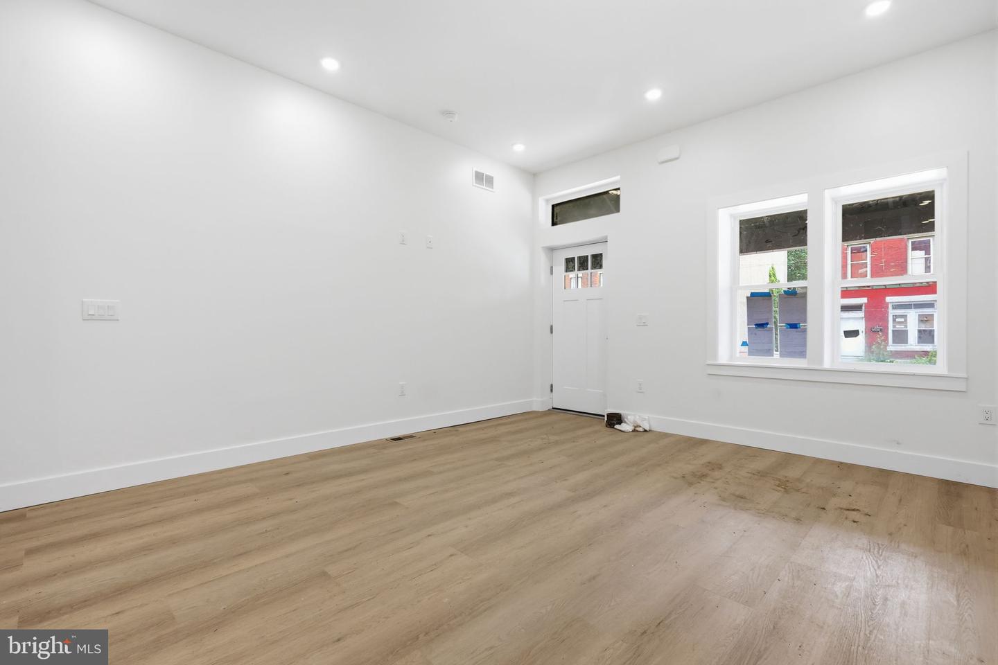 5517 Hunter St Property Photo 6