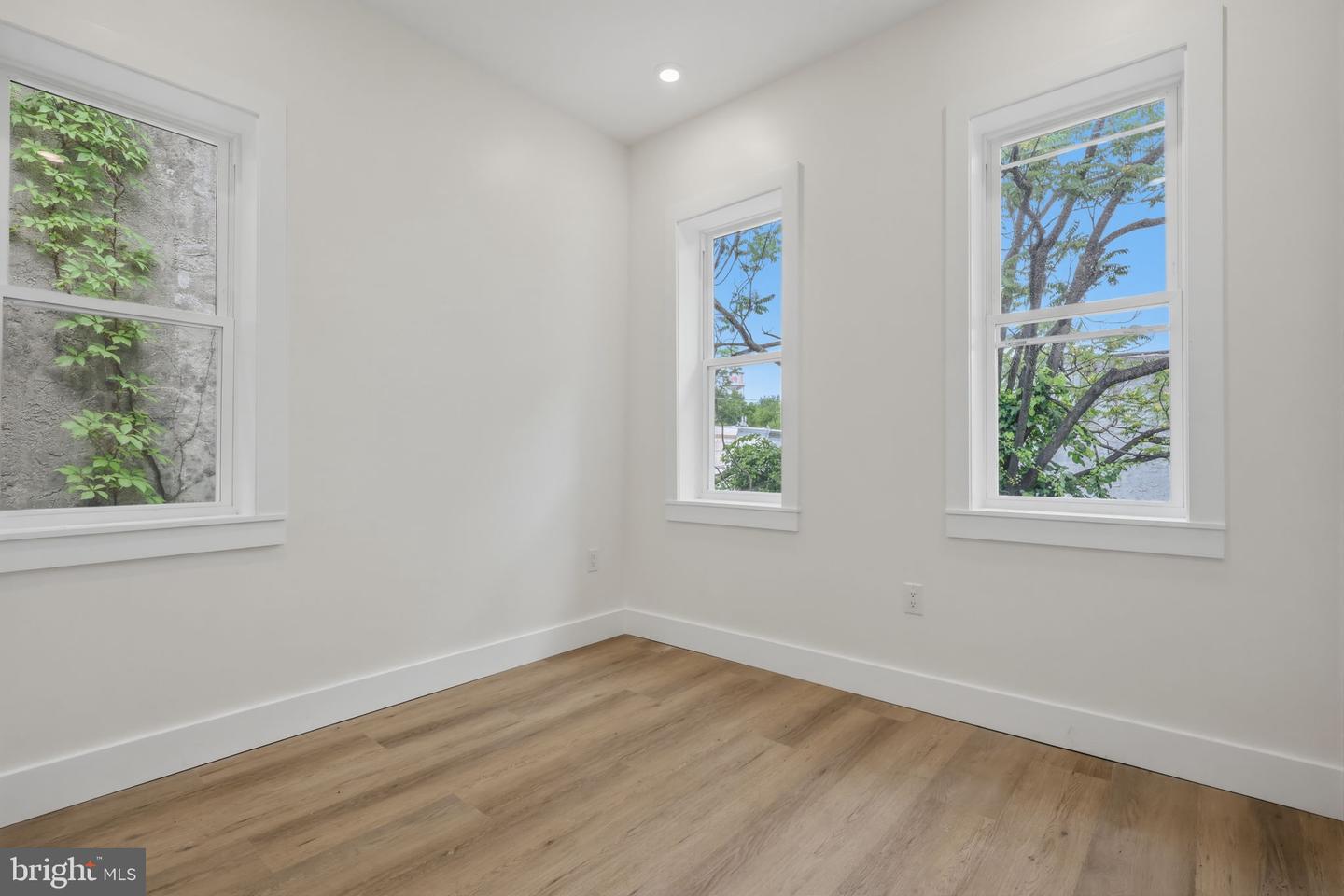 5517 Hunter St Property Photo 14