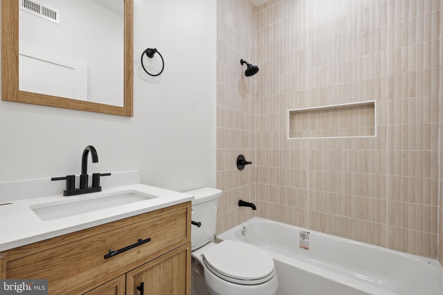 5517 Hunter St Property Photo 15