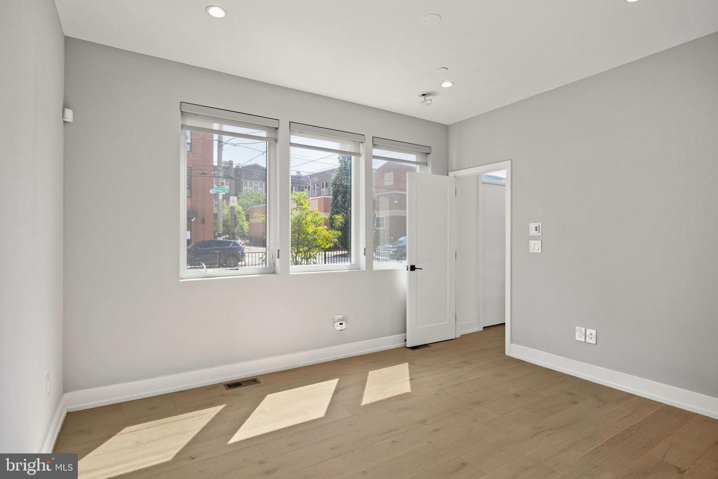 527 Brown St Property Photo 42