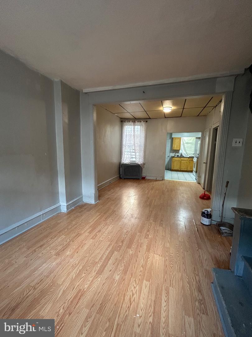2429 S Lawrence St Property Photo 2
