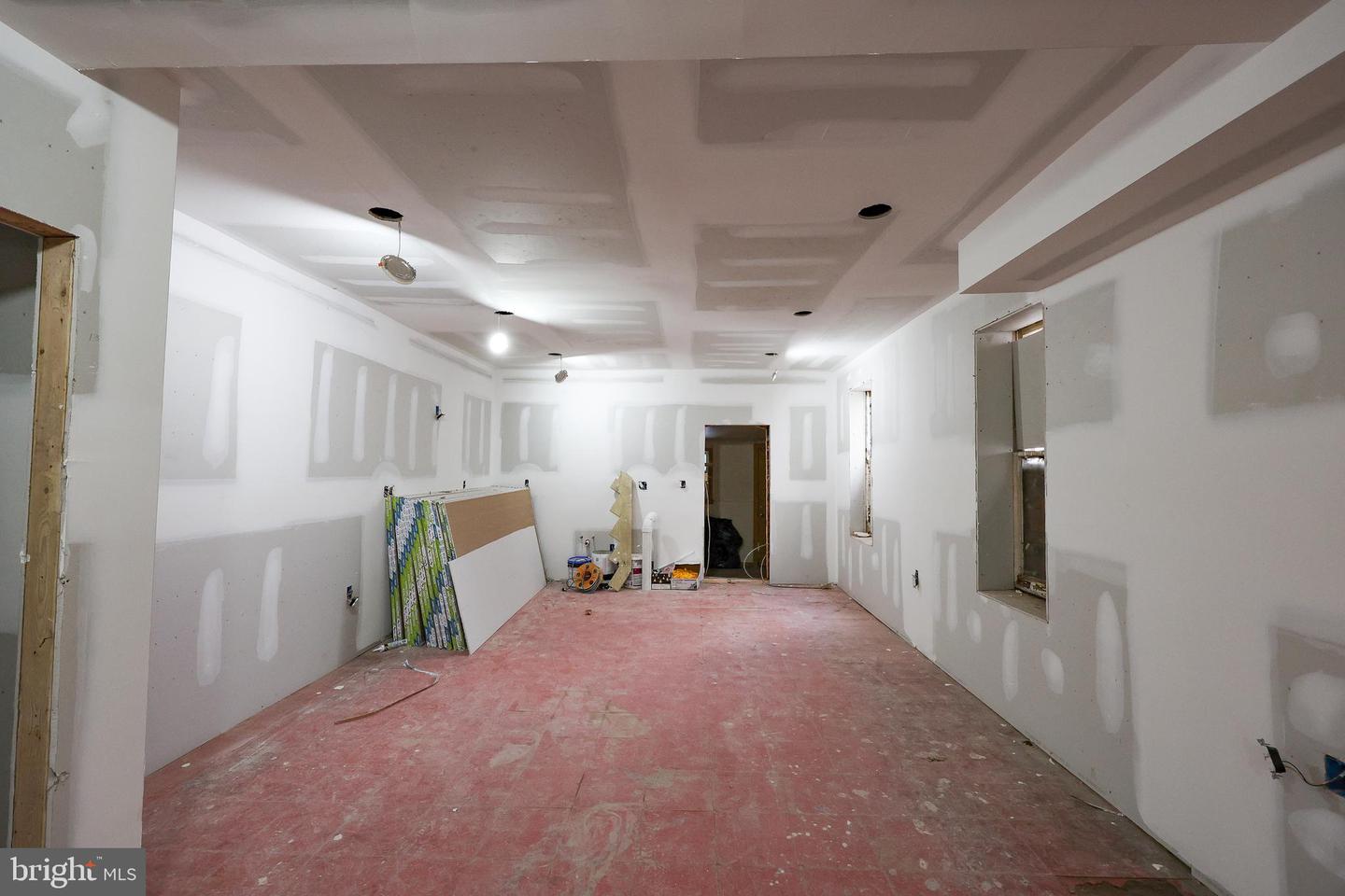 5212 Race St Property Photo 5