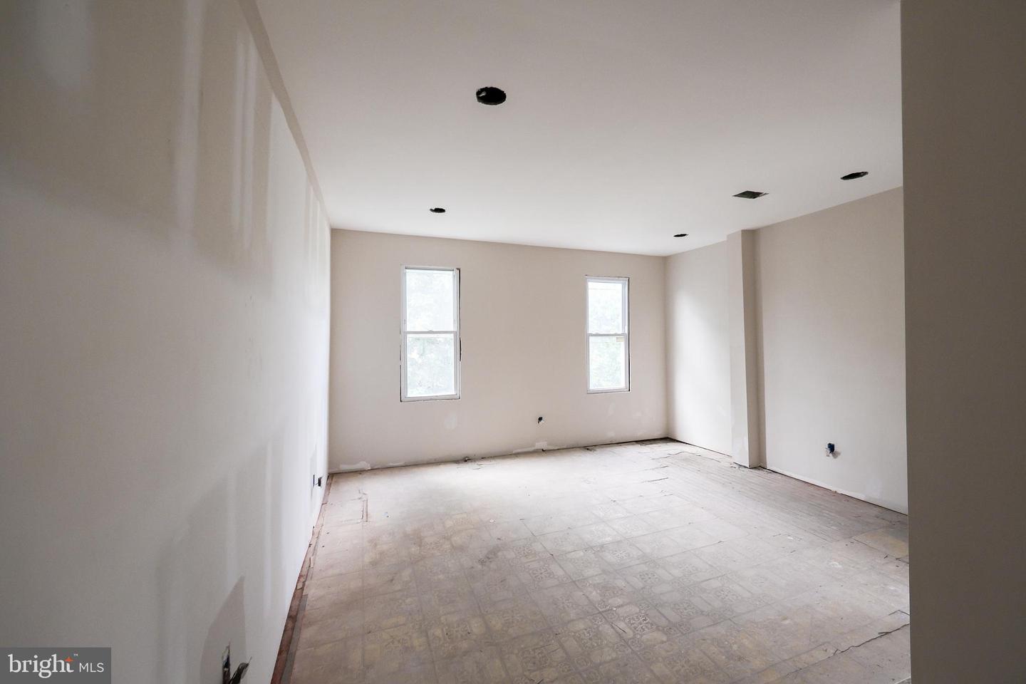 5212 Race St Property Photo 10