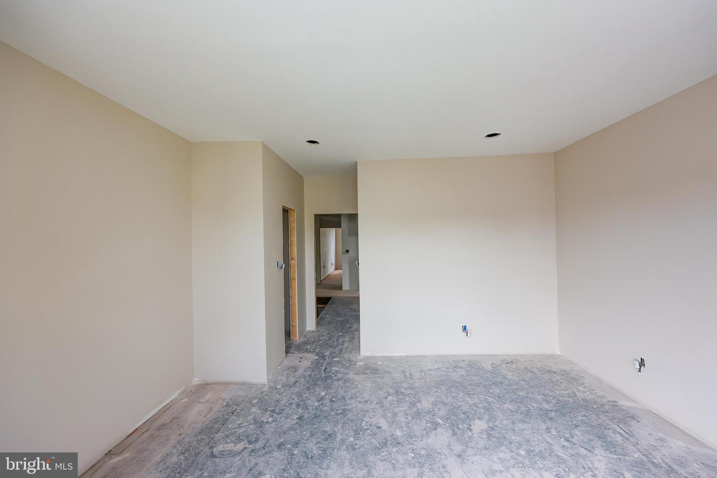 5212 Race St Property Photo 14
