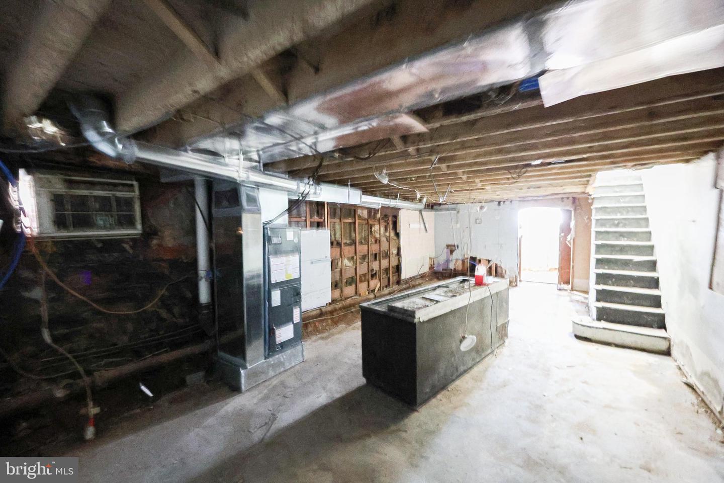 5212 Race St Property Photo 17