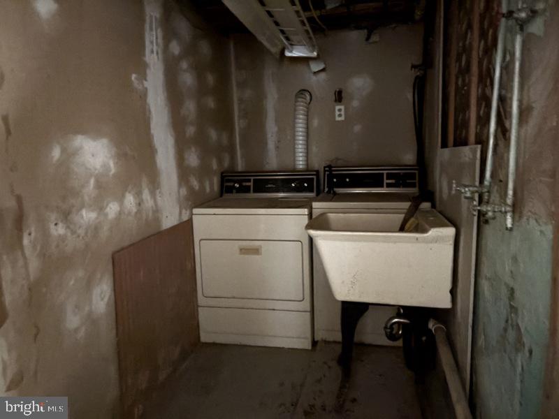2054 Anchor St Property Photo 18