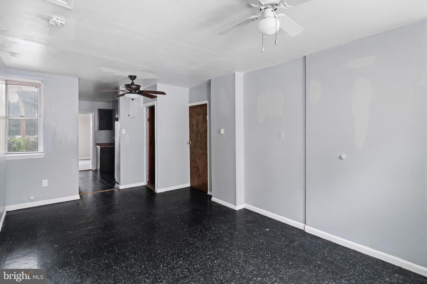 2407 N Marshall St Property Photo 2