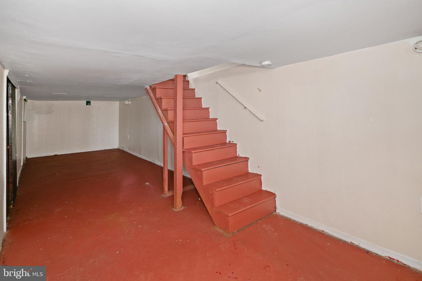 2407 N Marshall St Property Photo 8