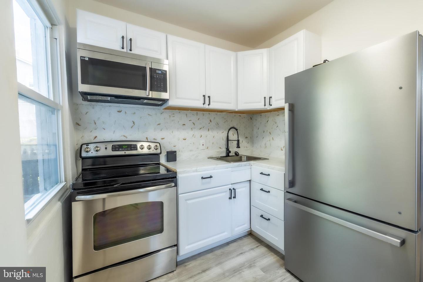 6515 N Park Ave Property Photo 12