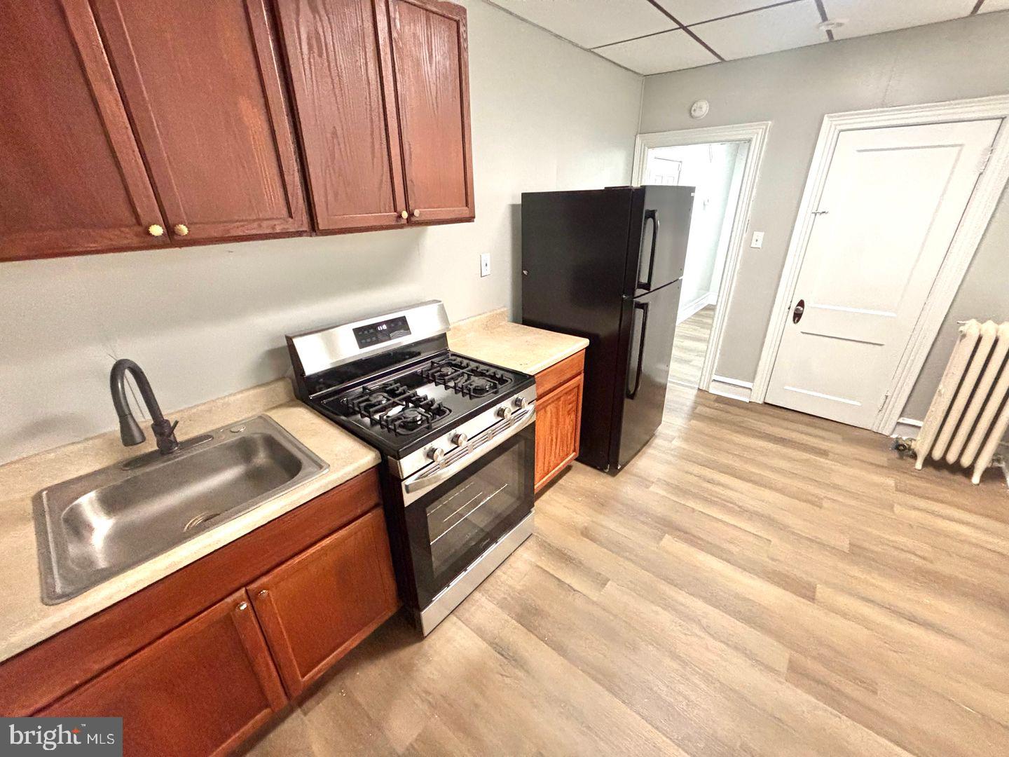 223 S 49th St #2f Property Photo 8